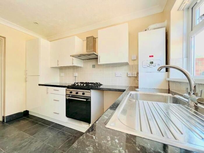 3 Bedroom Property To Rent In Cameron Close, Edmonton, N18