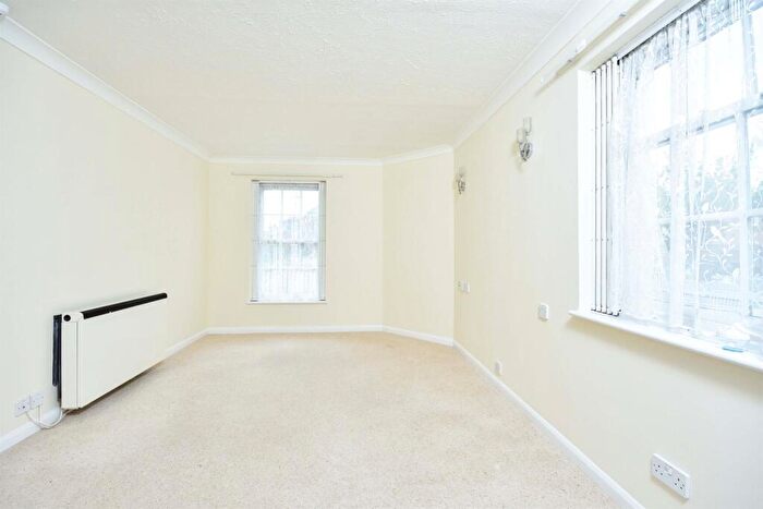 1 Bedroom Retirement Property To Rent In Deans Mill Court, The Causeway, Canterbury, CT1