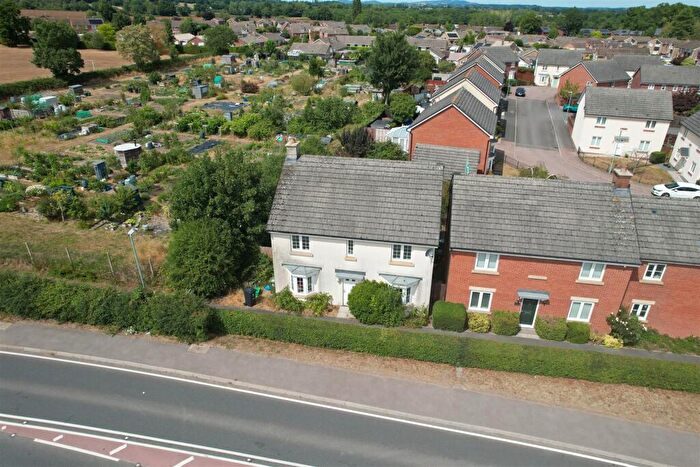 4 Bedroom Detached House For Sale In The Fairways, Huntley, Gloucester, GL19