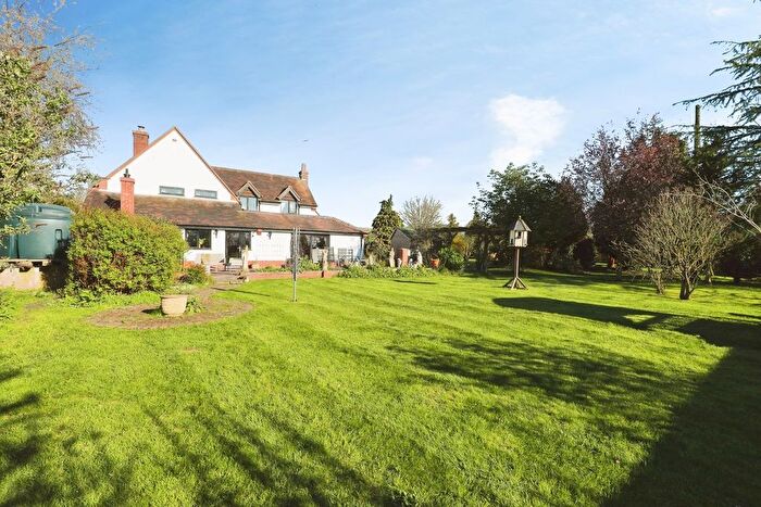 5 Bedroom Detached House For Sale In Astwood Lane, Astwood Bank, Redditch, B96