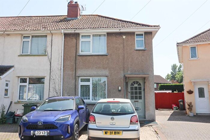 4 Bedroom House To Rent In Wakedean Gardens, Yatton, Bristol, BS49