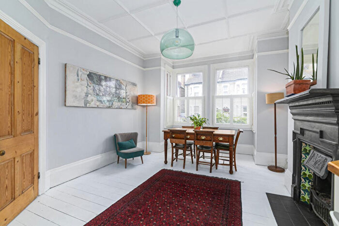 5 Bedroom Semi Detached House To Rent In Penrith Road, New Malden, Surrey, KT3