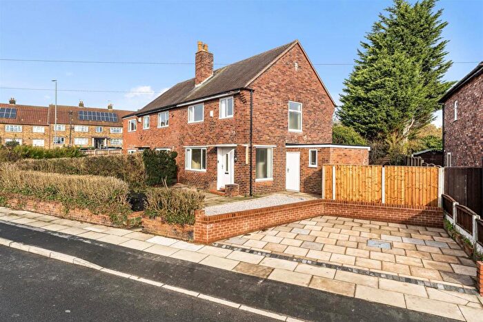 3 Bedroom Semi-Detached House For Sale In Bryer Road, Prescot, L35
