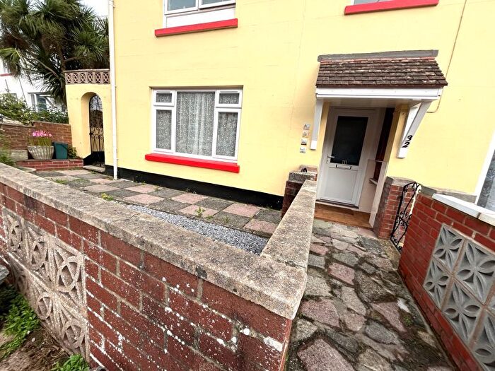 1 Bedroom Flat To Rent In First Avenue, Teignmouth, TQ14