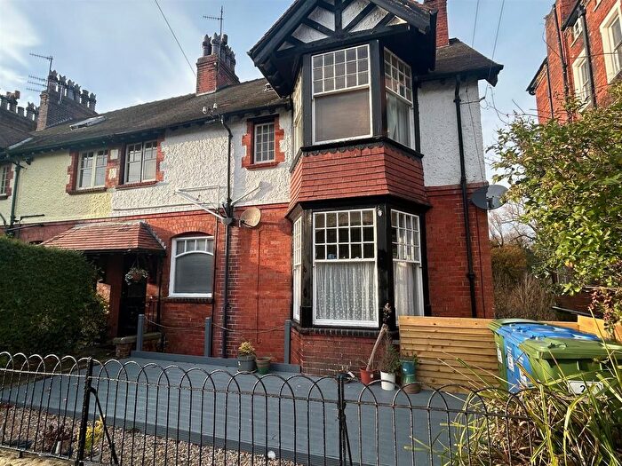 2 Bedroom Flat To Rent In Grosvenor Road, Scarborough, YO11
