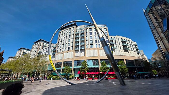 2 Bedroom Flat For Sale In The Hayes, Cardiff, CF10