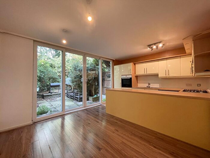 4 Bedroom Terraced House To Rent In Foxgrove Road, Beckenham, BR3