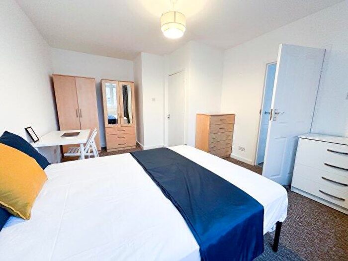 1 Bedroom Flat To Rent In Wesley Avenue, NW10