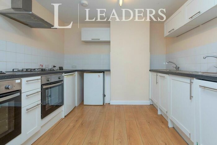 4 Bedroom Semi-Detached House To Rent In Portfield Close, Buckingham, MK18