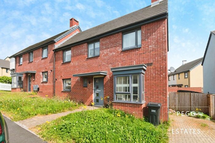 3 Bedroom End Of Terrace House For Sale In Oathills Crescent, Paignton, TQ4
