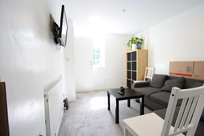 2 Bedroom Flat To Rent In Boxley Road, Morden, SM4