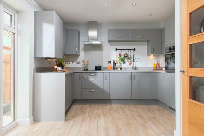 3 Bedroom End Of Terrace House For Sale In Oundle Road, Alwalton, Peterborough, PE7