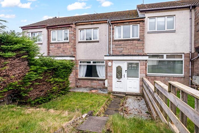 3 Bedroom Terraced House For Sale In Greystane Terrace, Dundee, DD2