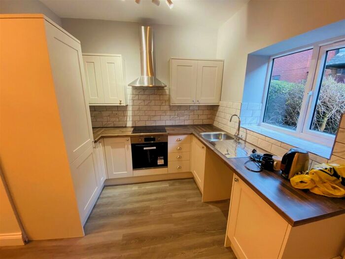 1 Bedroom Flat To Rent In B, West Street, Bristol, PC02