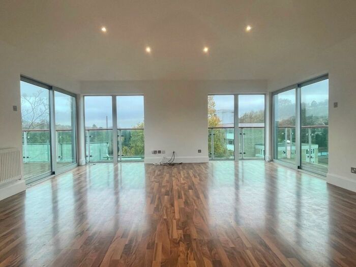 3 Bedroom Penthouse To Rent In South Penthouse, The Park Apartments, London Road, Brighton, BN1