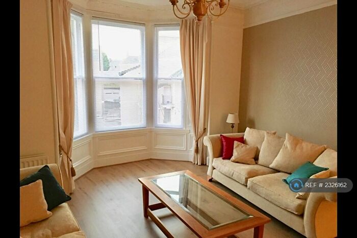 2 Bedroom Flat To Rent In Albert Street, Dundee, DD4