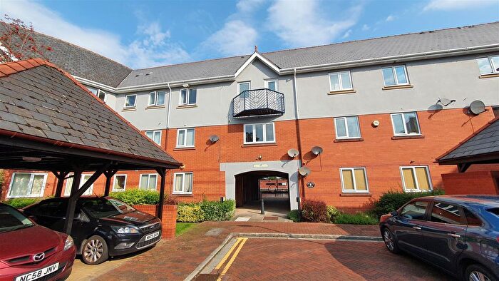 2 Bedroom Flat To Rent In Vancouver Quay, M50