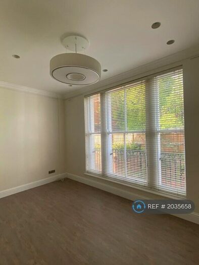 2 Bedroom Flat To Rent In Belsize Place, London, NW3