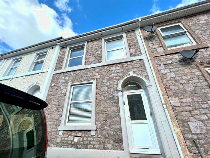 3 Bedroom Maisonette To Rent In Pennsylvania Road, Torquay, TQ1