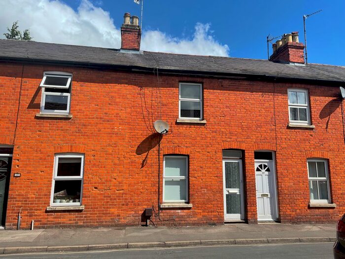 3 Bedroom Terraced House To Rent In Russell Road, Newbury, RG14