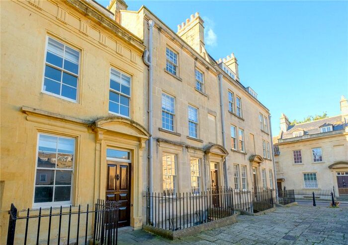2 Bedroom End Of Terrace House To Rent In Beauford Square, Bath, Somerset BA1
