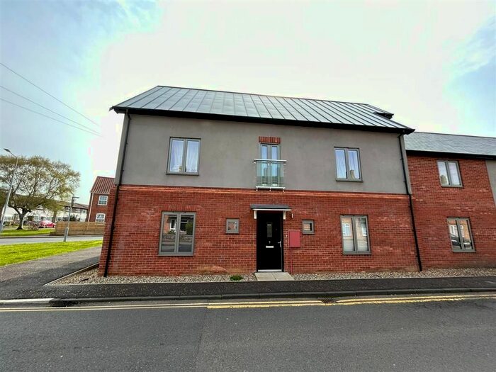 2 Bedroom Flat To Rent In Baxter Row, Dereham, NR19