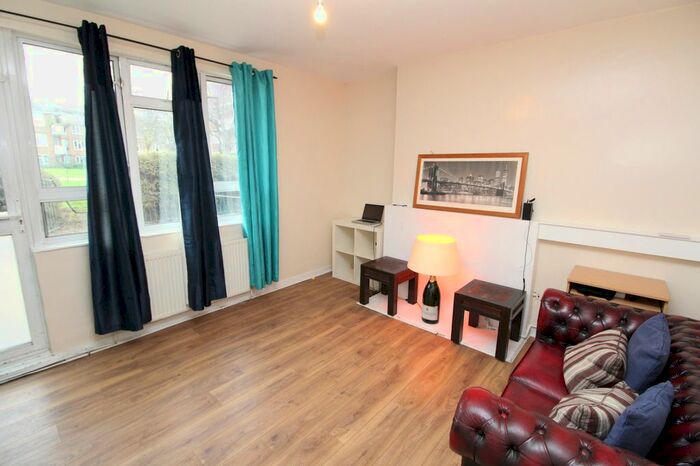 3 Bedroom Flat To Rent In Drury House, Battersea, SW8