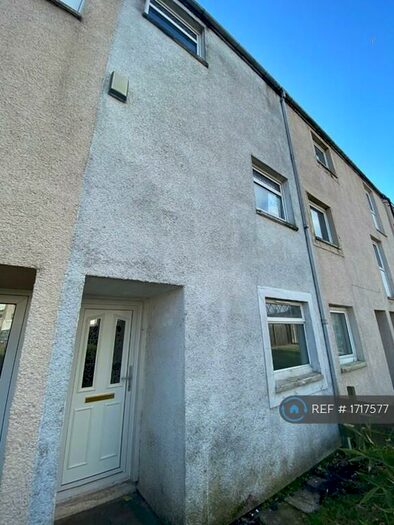 4 Bedroom Terraced House To Rent In Cambusdoon Place, Kilwinning, KA13