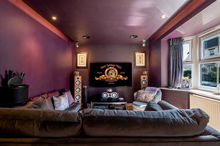 6 Bedroom Detached House For Sale In Contract Ready Stunning Home On Brunel Avenue, NG33