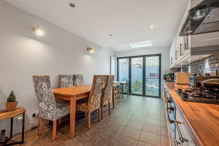 3 Bedroom Cottage To Rent In Derby Road, East Sheen, SW14