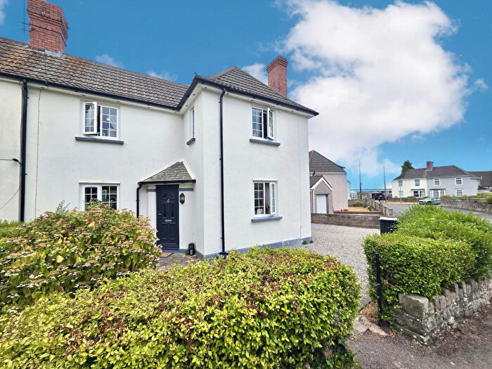3 Bedroom End Of Terrace House To Rent In Camp Road, Chepstow, NP16