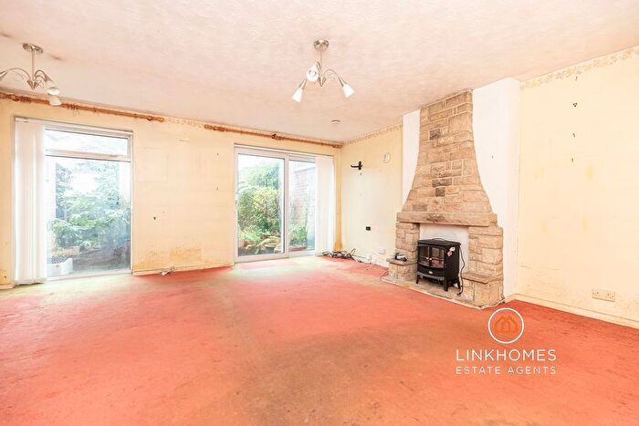 3 Bedroom Terraced House For Sale In Dacombe Drive, Poole, BH16