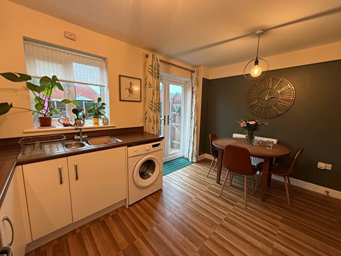 2 Bedroom End Terrace House For Sale In Leighton Drive, Cannock, WS11