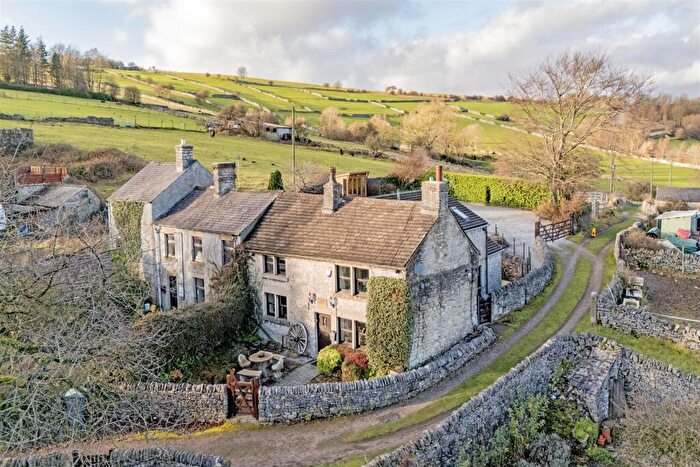 3 Bedroom Semi-Detached House For Sale In Smalldale, Bradwell, Hope Valley, S33