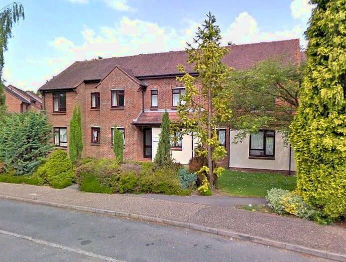 2 Bedroom Flat To Rent In Gorringes Brook, Horsham, West Sussex, RH12