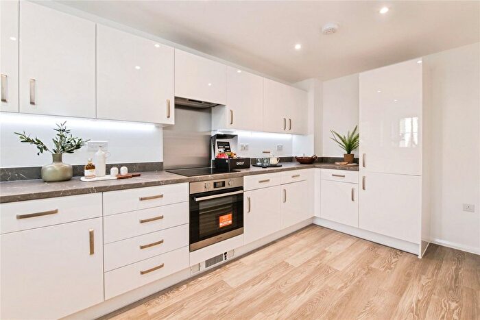 4 Bedroom Terraced House For Sale In Chudleigh Road, Alphington, Exeter, Devon, EX2