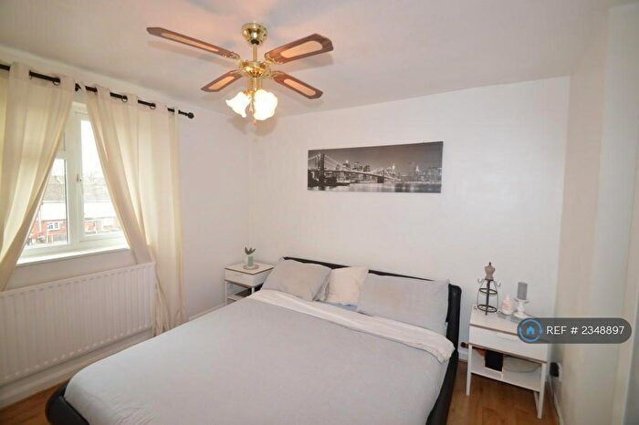 1 Bedroom Flat To Rent In Kinder Close, London, SE28