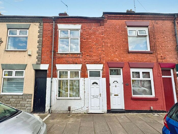 3 Bedroom Terraced House For Sale In Pool Road, Leicester, LE3