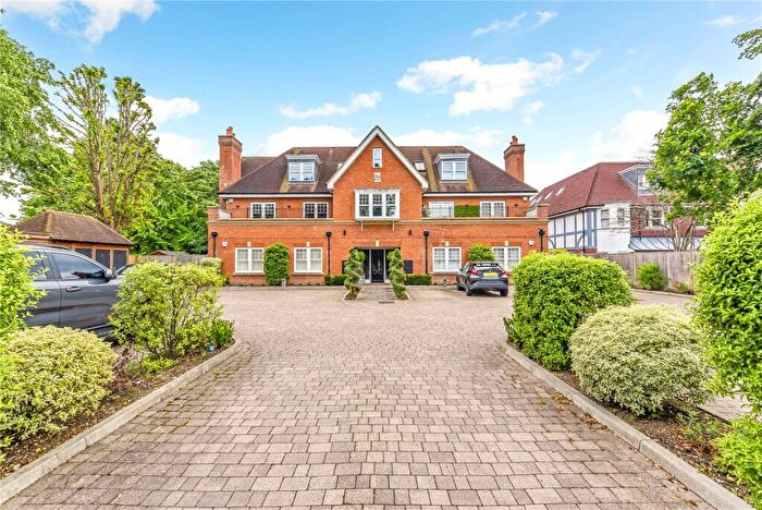 3 Bedroom Apartment For Sale In The Penthouse Suite. Lavant Road, Summersdale, Chichester, West Sussex, PO19