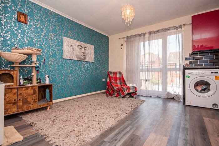 2 Bedroom Flat For Sale In Mill Road, Kettering, NN16
