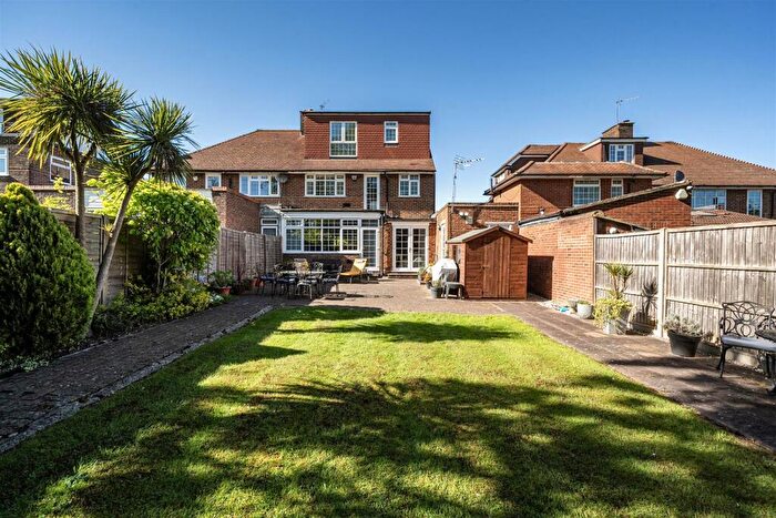 5 Bedroom Semi Detached House For Sale In Broadhurst Avenue, Edgware, HA8
