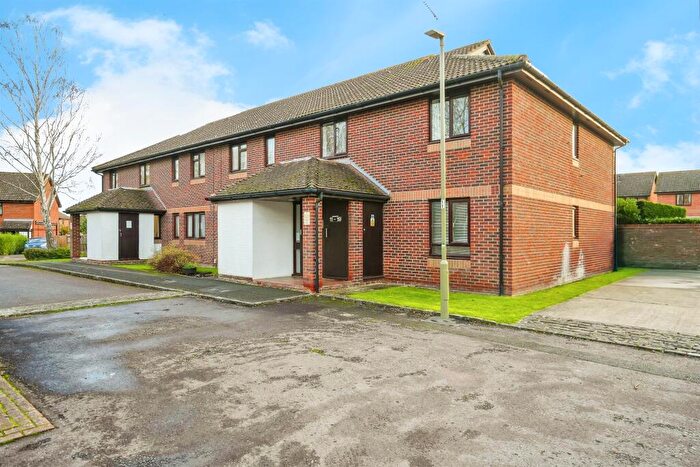 1 Bedroom Flat For Sale In Pebble Drive, Didcot, OX11