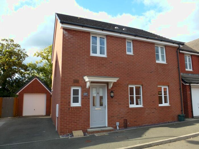 4 Bedroom Detached House To Rent In Dol Y Dderwen, Ammanford, Carmarthenshire., SA18