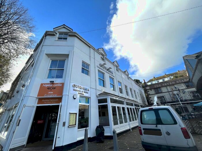 2 Bedroom Flat To Rent In The Moor, Falmouth, TR11