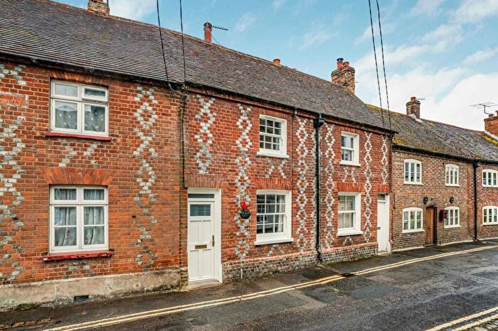 2 Bedroom Character Property For Sale In Church Street, Watlington, OX49