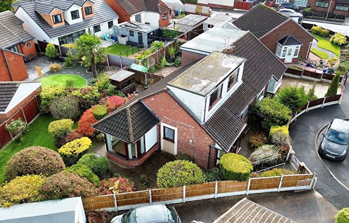 2 Bedroom Semi-detached Bungalow For Sale In Elkan Close, Widnes, WA8