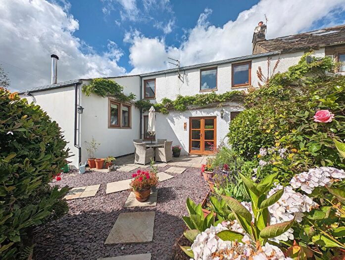 2 Bedroom Cottage For Sale In Turner Fold, Read, Lancashire, BB12