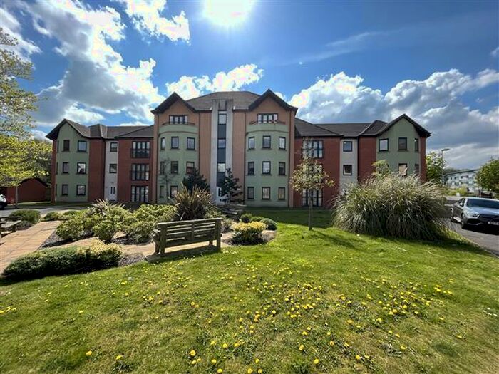 2 Bedroom Flat To Rent In Park Moor Gardens, Dudley, DY1