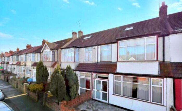 4 Bedroom Terraced House To Rent In Manor Road, Mitcham, London, CR4