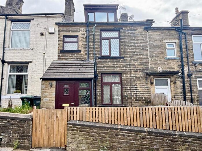 2 Bedroom Terraced House For Sale In Albert Street, Thornton, Bradford, BD13